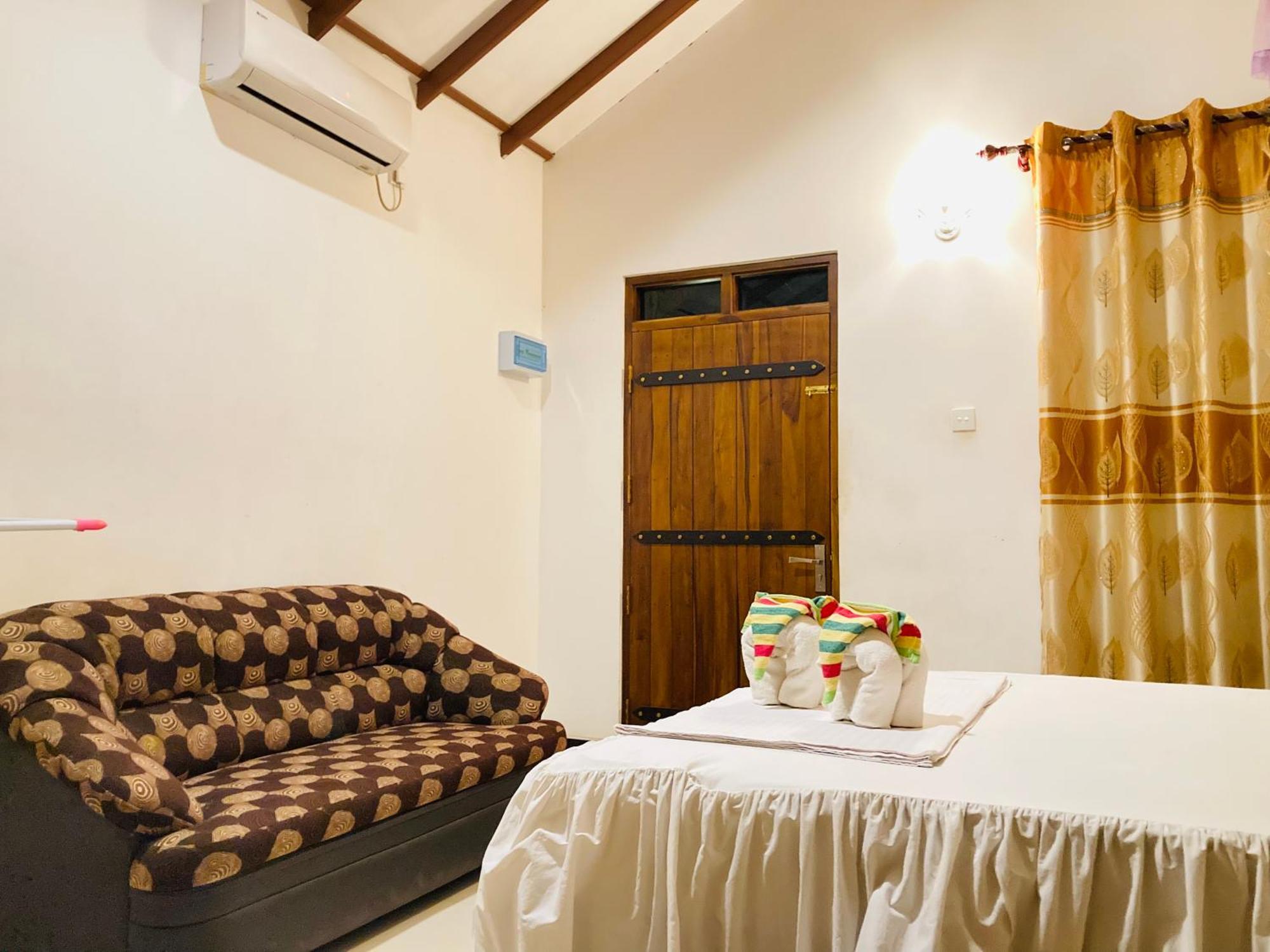 Suncity Privacy Cottages Udawalawe Eksteriør billede