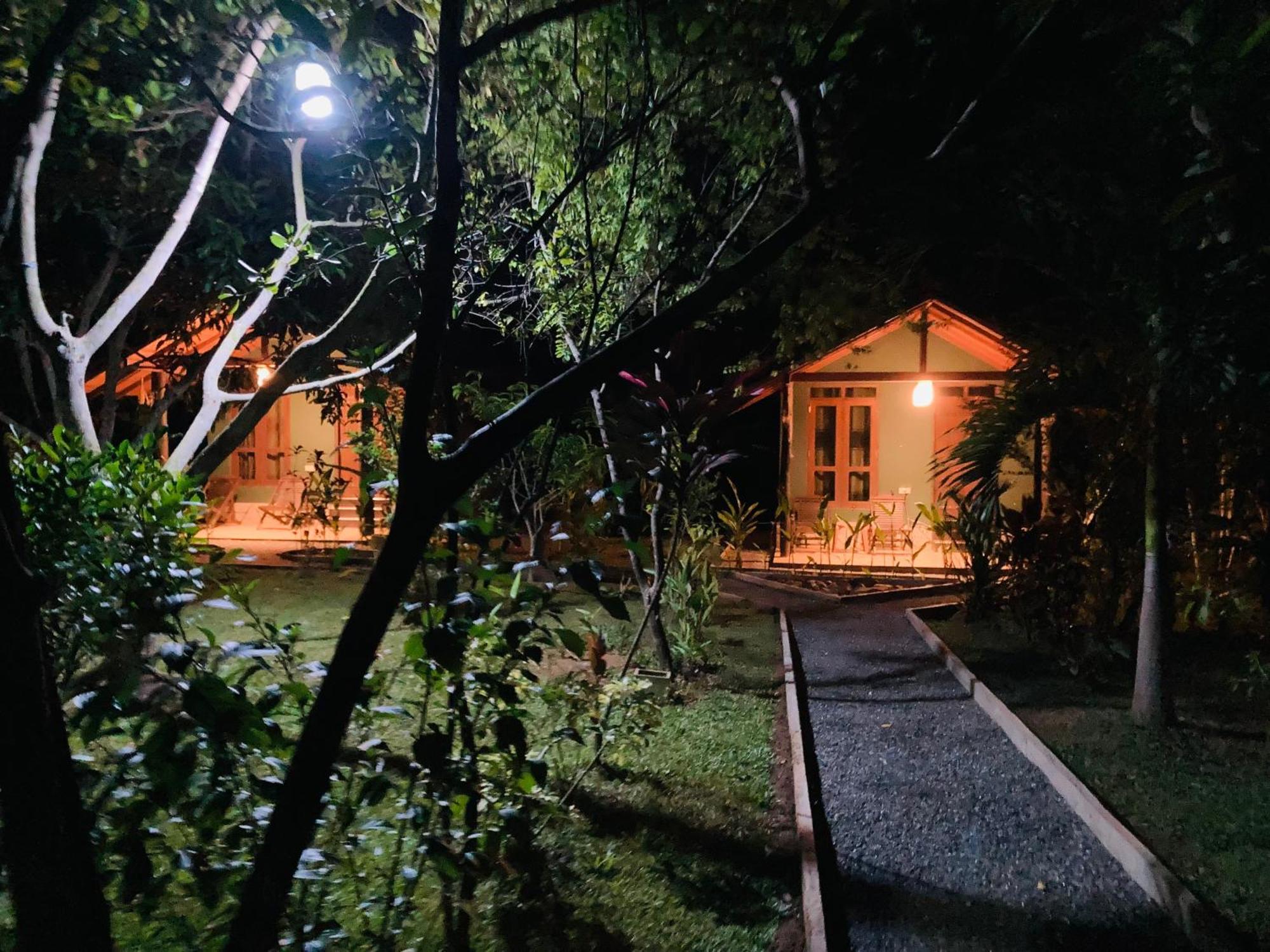 Suncity Privacy Cottages Udawalawe Eksteriør billede