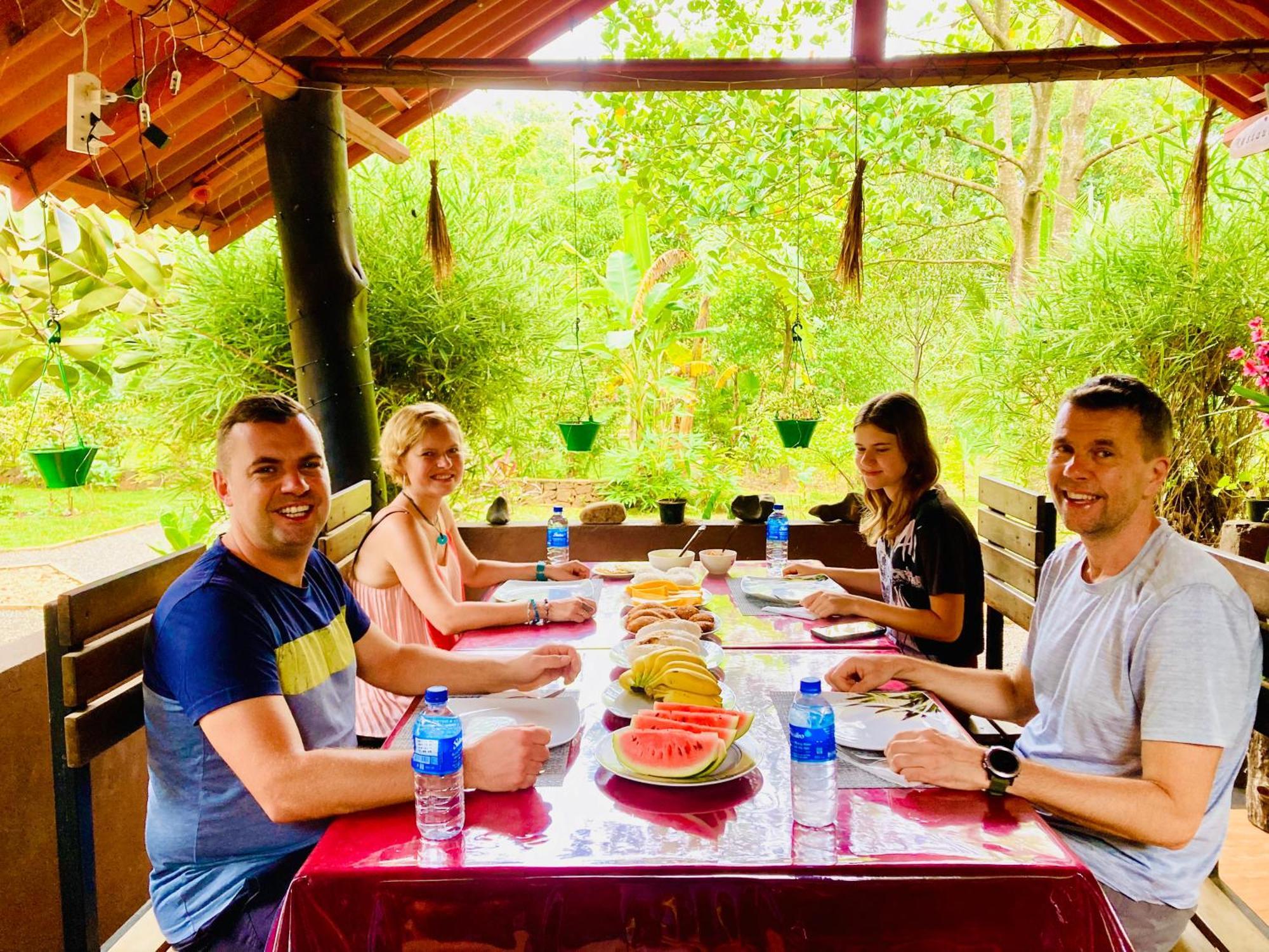 Suncity Privacy Cottages Udawalawe Eksteriør billede