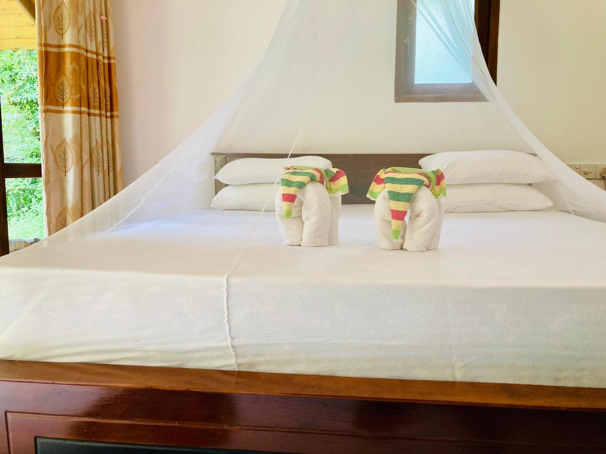 Suncity Privacy Cottages Udawalawe Eksteriør billede